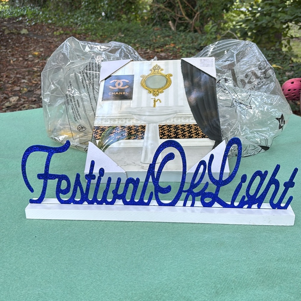 NWT MRDI Festival of Light Blue Glitter White Decorative Sign Table Decor